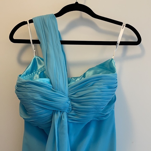 Tiffany Blue Ball Gown 💙 - Picture 7 of 9